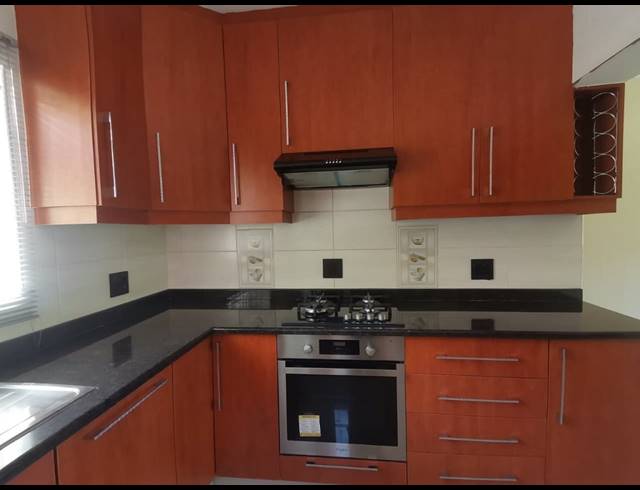 3 BEDROOM TOWNHOUSE FOR SALE IN BASSONIA